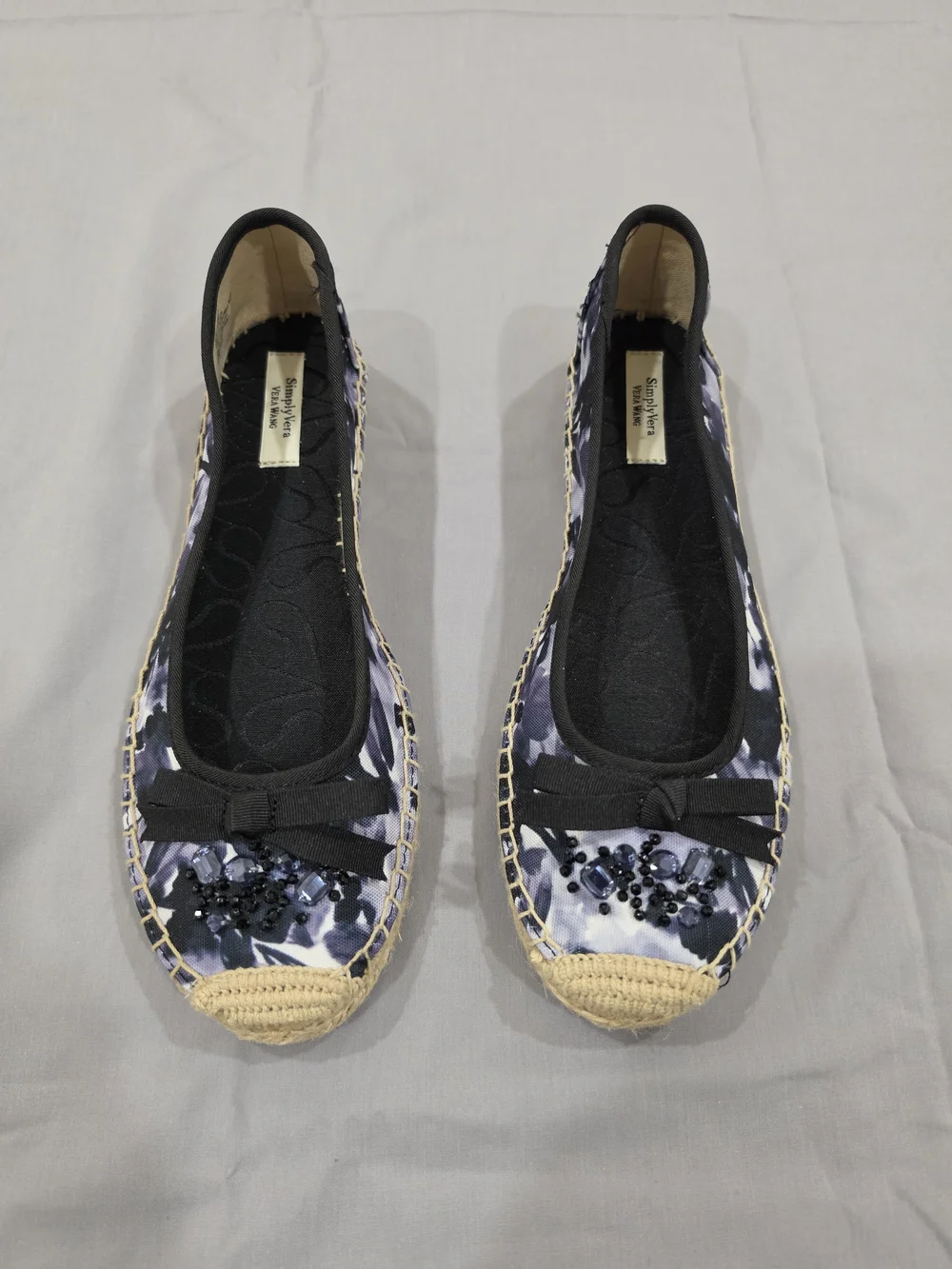 Simply Vera Vera Wang Floral Espadrilles 8.5 Black Purple Bow Slip Ons Flats NEW